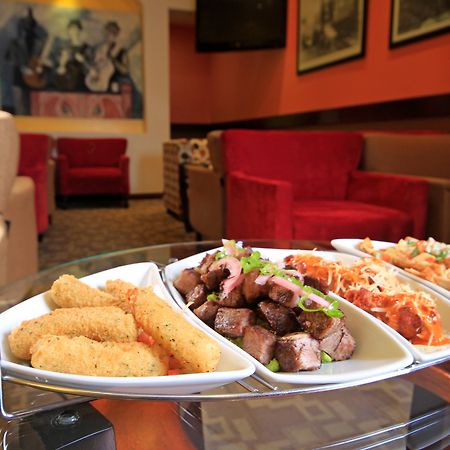 Holiday Inn Monclova By Ihg Extérieur photo