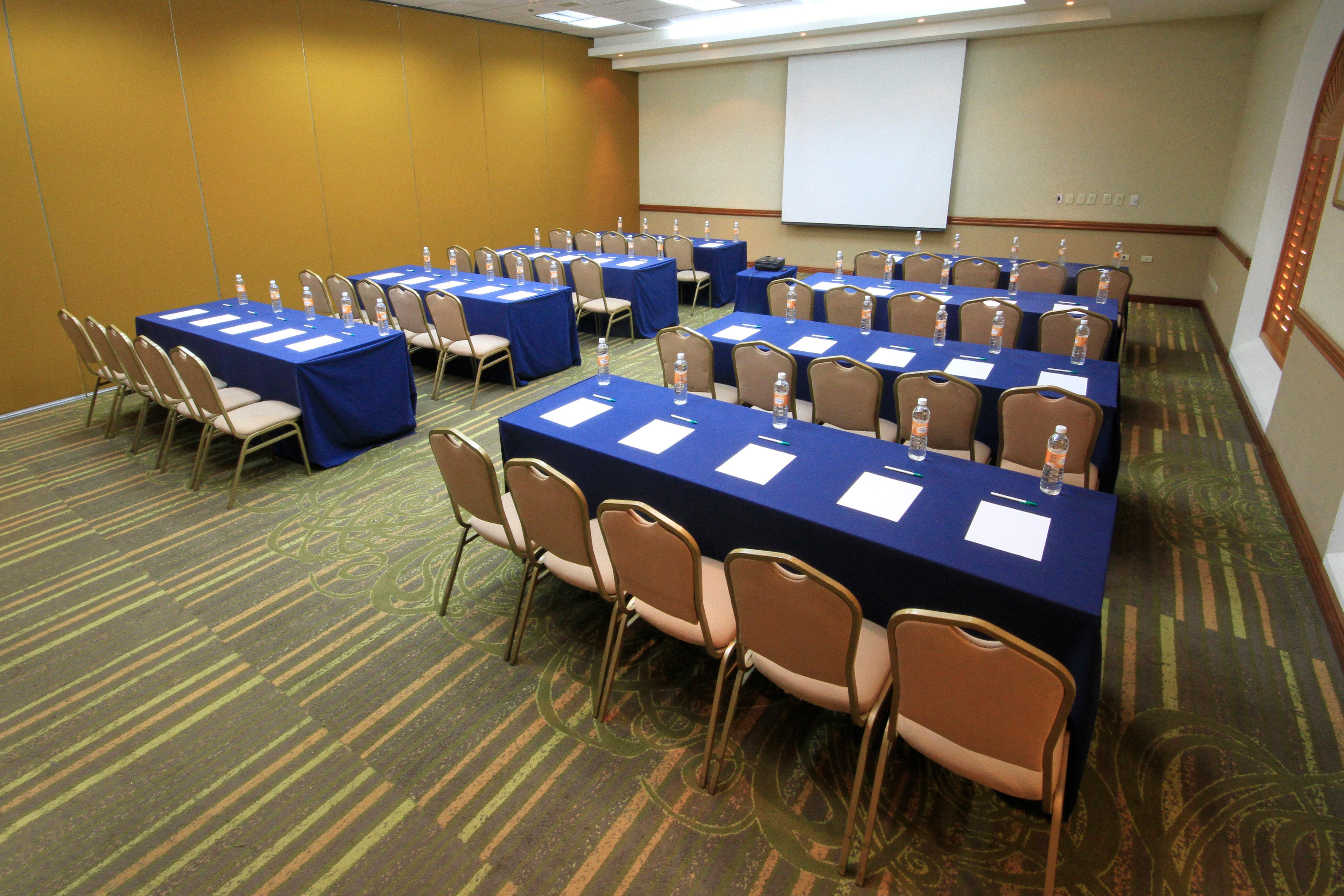 Holiday Inn Monclova By Ihg Extérieur photo