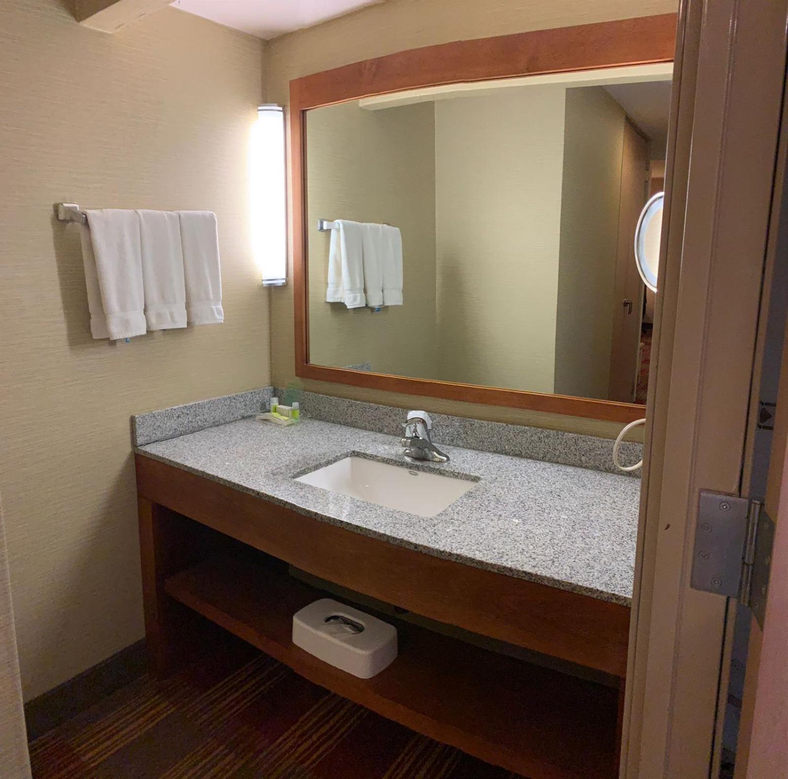 Holiday Inn Monclova By Ihg Extérieur photo